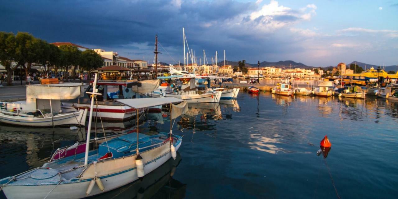 The Roof - Flat Sea View In Aegina Town Apartment Bagian luar foto