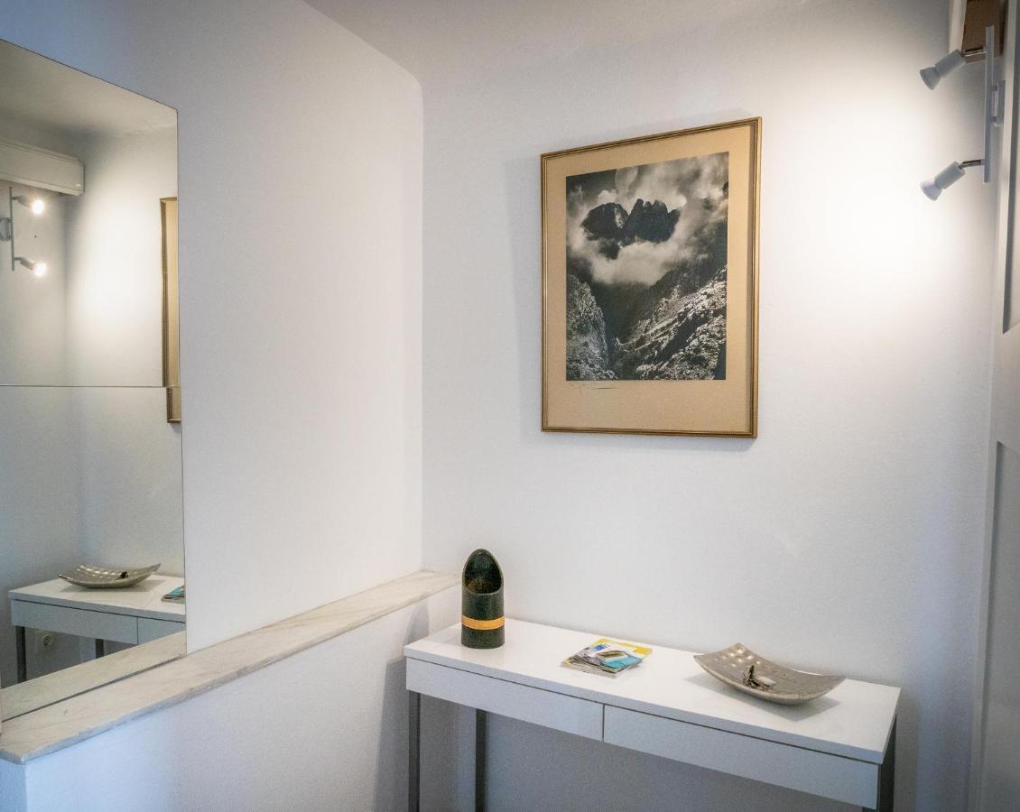 The Roof - Flat Sea View In Aegina Town Apartment Bagian luar foto