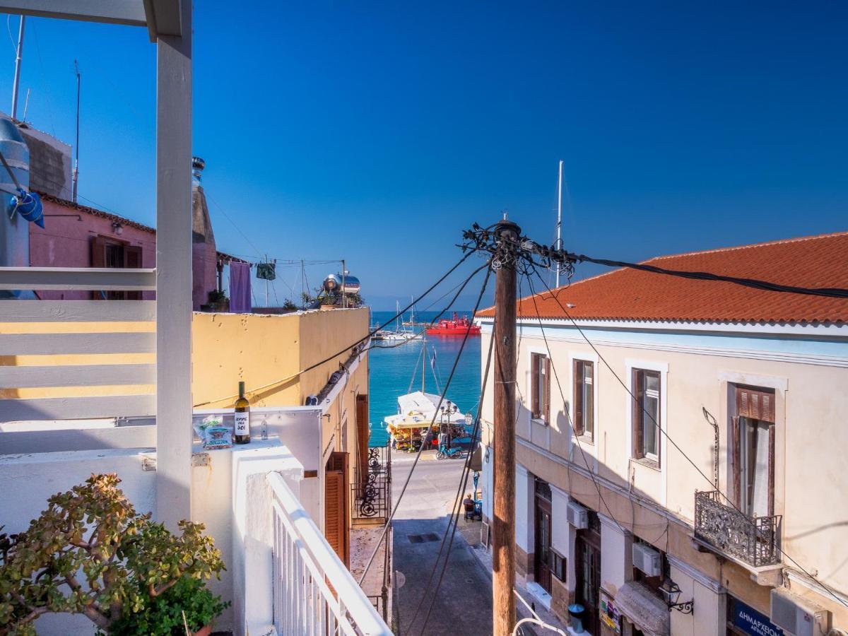 The Roof - Flat Sea View In Aegina Town Apartment Bagian luar foto