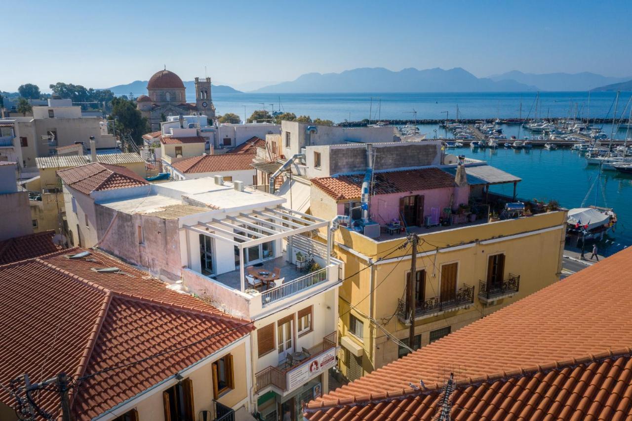 The Roof - Flat Sea View In Aegina Town Apartment Bagian luar foto